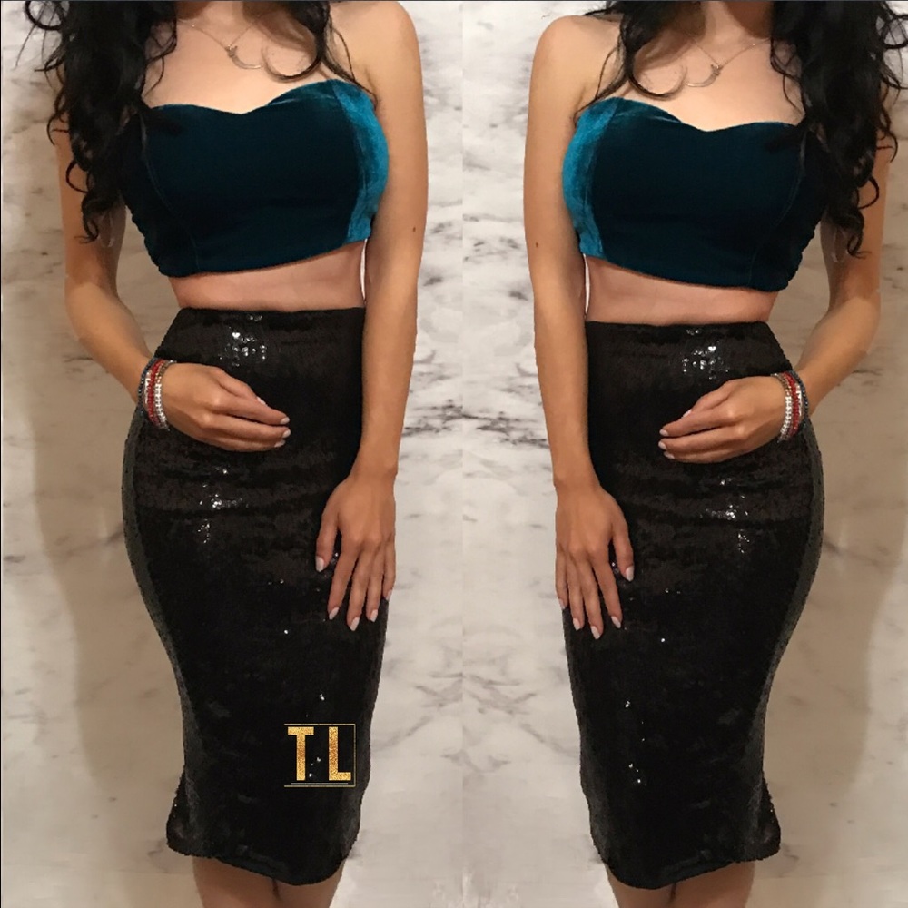Amazing bodycon pencil black sequin midi skirt